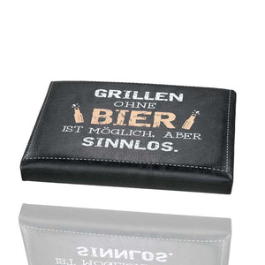 Bierkastensitz mit Aufschrift: Grillen ohne Bier ist möglich aber sinnlos. Geschenkidee für Biertrinker