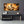 Laden Sie das Bild in den Galerie-Viewer, Auf dem gemälde ist ein Trompetensoieler vor goldenem Hintergrund zu sehen. Das Wandgemälde zeigt einen Musiker in seinem Element.