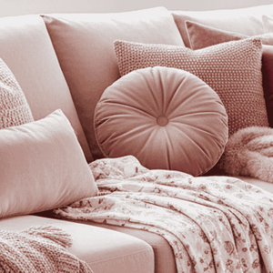 Kategorie mit modernen und farbenfrohen Wolldecken, Fleecedecken, Kinderdecken in unterschiedlichen Größen.