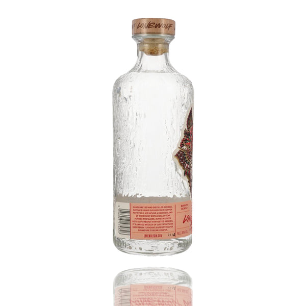 Die Flasche Gin sieht aus wie mit Eis überzogen. Sie stammt von BrewDog und enthält einen Gin mit Himbeeren und Brombeeren.