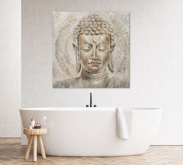 Das Gemälde zeigt einen Buddhakopf. Das Gemälde hängt über einer Badewanne.