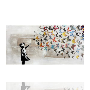 Modernes Acrylgemälde im Street-Art-Stil mit der schwarzen Silhouette eines Mädchens, das einen Schwarm bunter Schmetterlinge freilässt, auf Leinwand mit fühlbarer Spachteltechnik und Jute-Elementen.
