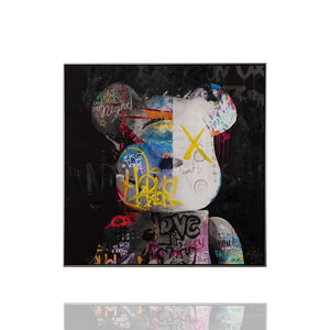 Ein Gemälde mit dem Comic Art Teddy. Graffity Style trifft auf PopArt. Moderne Kunst im Rahmen als Wanddekoration.