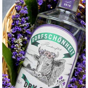 Dorfschönheit, ein cooles Loge und ein guter handgefertigter Gin aus Odenthal, Bergisches Land jetzt im BRIDEMAKER Onlineshop günstig kaufen.