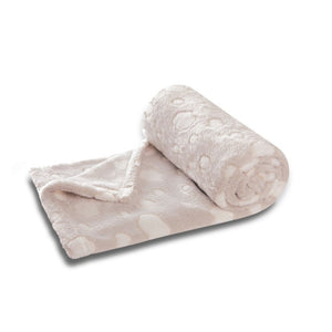 Weiche Kinder Kuscheldecke mit flauschigem Griff. Sie stammt aus dem Stofftier Cleo dem Leoparden von Biederlack.