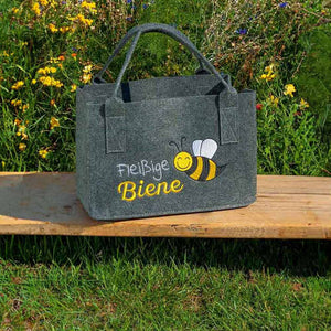Tasche oder Shopper aus Filz mit einer Biene eingestickt. Imkertasche mit schulterbarem Henkel.