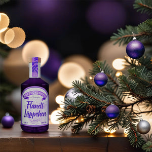 Das Flenell-Läppchen von Dorfschönheit fühlt sich auch unter dem Weihnachtsbaum wohl.