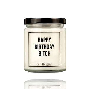 Geburtstagskerze für die abllerbeste Freundin mit der Aufschrift Happy Birthday Bitch. Die Duftkerze ist in einem Glas mit Deckel.
