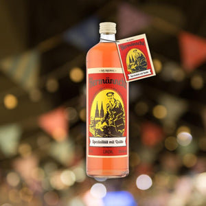 Hermännche, Likör mit uitte steht auf der Flasche on Hoffer Alter die ihre Destille im Bergischen Land haben.