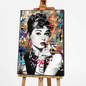 Audrey Hepburn Schauspielerin und Stilikone aus Hollywood mit Acrylfarbe gemalt.