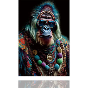 Gorilla mit Sonnenbrille, bunten Haaren und Indianer Kleidung