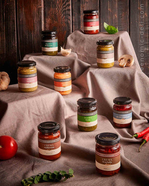 Greenomic bietet köstliche Pestosorten an die in Italien auf traditionelle Weise produziert werden.