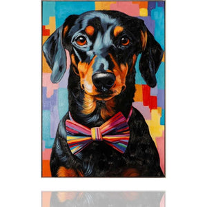 Ein Dackel oder Dachshund schaut mit Dackelblick von einem Acrylgemälde. Der Hund könnte Bodo heißen.