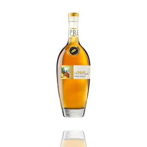 Pina Gold steht auf der formschönen Flasche von Scheibel aus dem Schwarzwald. Die Rum Ananas Spirituose bringt die Karibik in dein Zuhause.