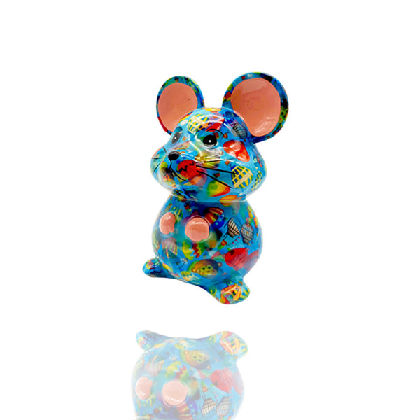 Diese süße Maus steht aufrecht und hat runde Augen sowie stehende Ohren, die ihr ein niedliches Aussehen verleihen. Die Spardose der Marke Pomme Pidou ist farbenfroh gestaltet und lädt zum Sparen ein.