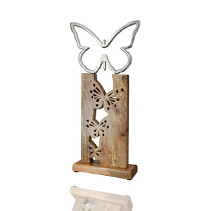 Schmetterling Dekofigur aus Holz und Aluminium von der Firma Gilde. Der Schmetterling aus Aluminium sitzt auf einem Holzständer.