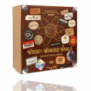 Der WhiskyWonder World Adventskalender bringt 24 leckere Whiskysorten und ein Nosing Glas mit.