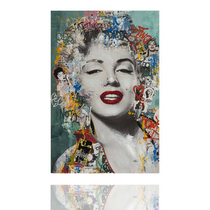 Der weibliche Filstar wurde auf diesem Acrylbild perfekt in Szene gesetzt. Die Dame auf dem Bild trägt einen funkelnden roten Lippenstift mit Glitzereffekt.