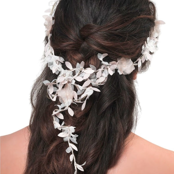 Haarband mit Blumen und Blättern