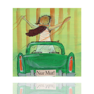 Ein schickes Cabrio und eine Frau die in einem Auto steht. Auf dem Nummernschild steht nur Mut. Das Holzbild der Künstlerin Karin Tauer gibt Freiraum für Interpretationen.