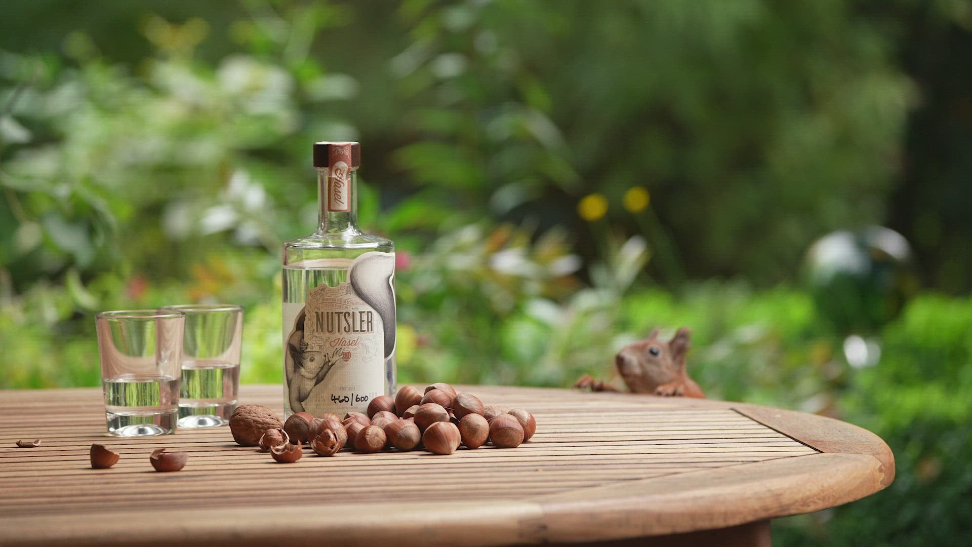 Nutsler - die Haselnuss Spirituose mit dem Eichhörnchen aus dem Schwarzwald